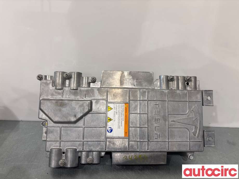 Diverse deler til Tesla Model S, 2013-2016 (Fase 1)  (TESLA|1048912-00-C)