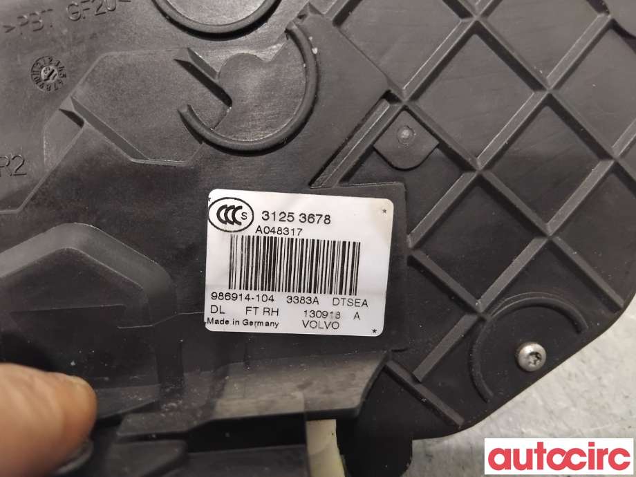 Låsekasse høyre foran til Volvo XC70 2014-2016 (Type II, Fase 2)  (VOLVO|31416686|986914-104|31253678)