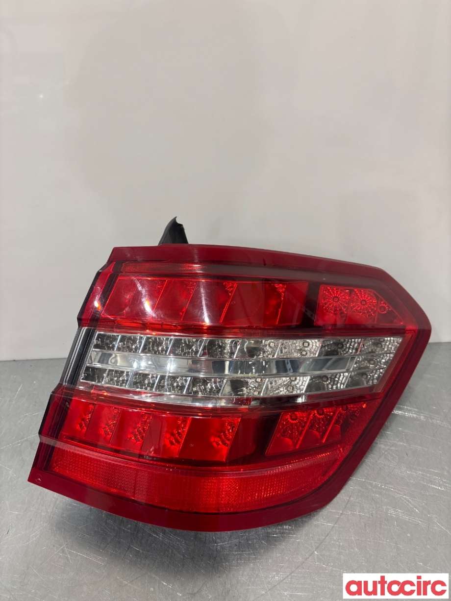 Baklykt høyre til Mercedes E-Klasse 2009-2013 (Fase 1) (W212) (W212) (MERCEDES|A2128204064|)