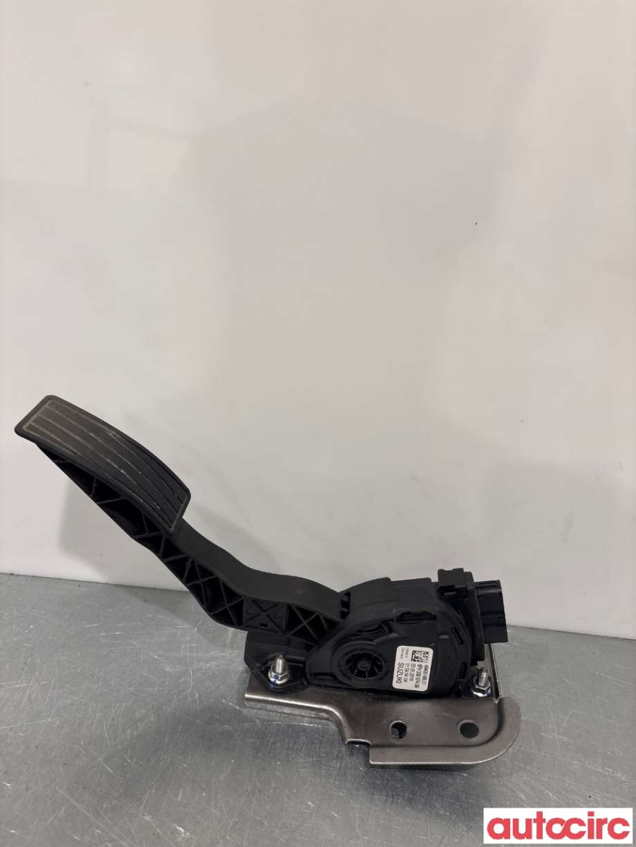 Pedal gass til Suzuki SX4 S-CROSS 2013-->> (Type II) (SUZUKI|49400-68L51|)