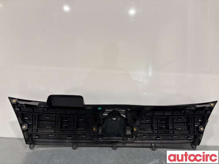 Grill til Suzuki Vitara 2015-->> (Type IV)  (SUZUKI|72110-54P20-C48|72110-54P20|)