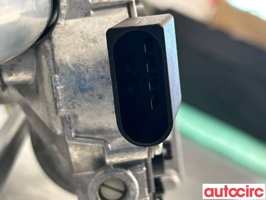 Viskermotor frontrute til BMW 3-Serie 2005-2011 (E90/E91/E92/E93) (E90/E91/E92/E93) (BMW|61617161711|404959|6978263)