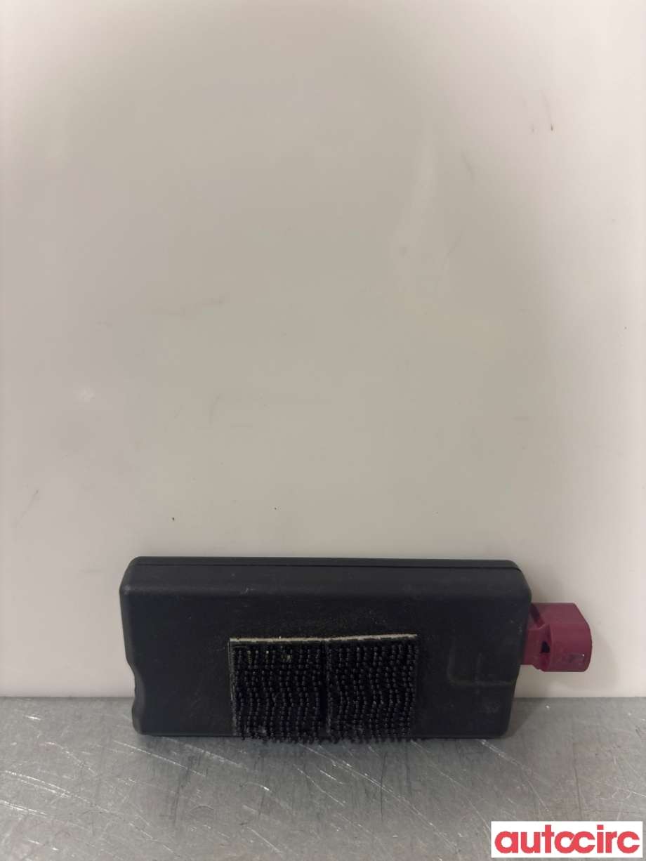Antenne forsterker til Tesla Model S 2016-2021 (Fase 2) (TESLA|1030587-00-A|)