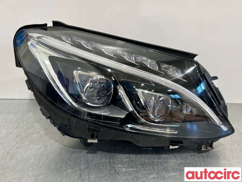 Frontlykt høyre halogen til Mercedes C-Klasse 2014-2018 (Fase 1) (W205) (W205) (MERCEDES|A2059068002|130702418702)