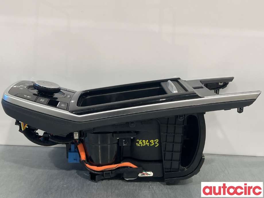 Innredning, Konsoll til Kia Niro 2016-2021  (KIA|84650Q4AM0CSD|467W0Q4200|)