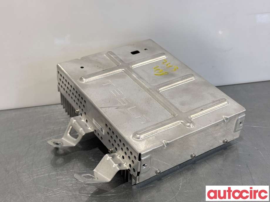 Bilstereo forsterker til Tesla Model Y 2021-2024 (Type I)  (TESLA|1507152-01-B|)