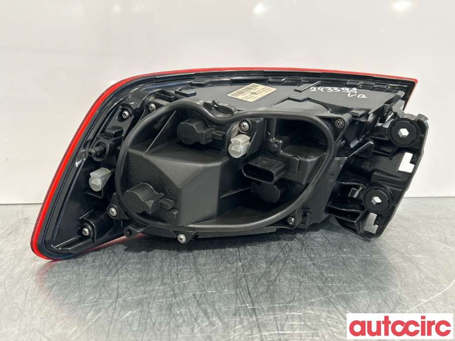 Baklykt venstre til Audi A4 2015-2019 (Type V, Fase 1) (B9) (B9) (AUDI|8W5945069A|2SK012248-01)