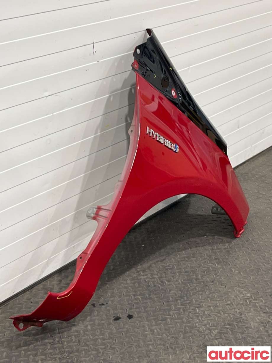Skjerm høyre foran til Toyota Yaris 2014-2020 (Type III, Fase 2)  (TOYOTA|5381152390)