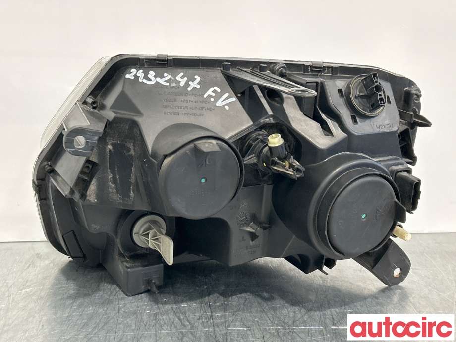Frontlykt høyre halogen til Dacia Duster 2010-2017 (Type I)  (DACIA|NONUMBER||1305237236)