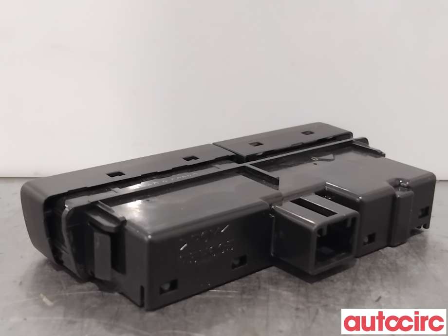 Bryter nødblink til Suzuki Vitara 2015-->> (Type IV)  (SUZUKI|37430-54P10|)