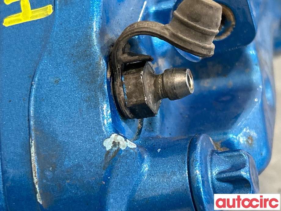Bremsecaliper høyre foran til Mercedes C-Klasse 2014-2018 (Fase 1) (W205) (W205) (MERCEDES|A2054214400|)