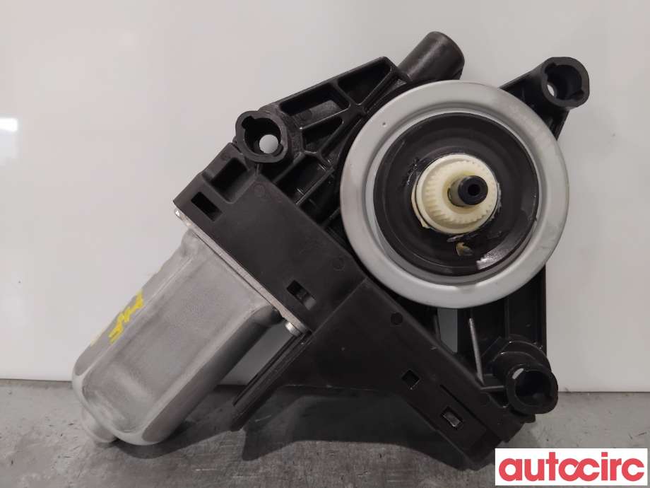 Ruteheis høyre foran til Volvo XC60 2008-2013 (Type I, Fase 1) (VOLVO|31253062|966269-103|)