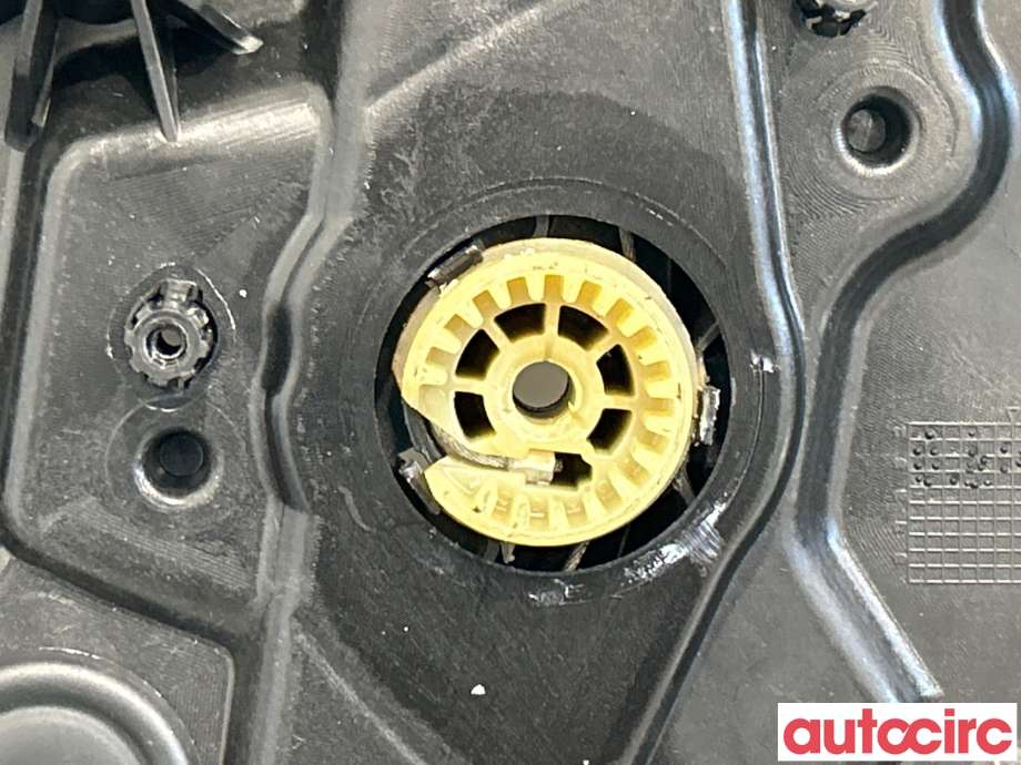 Ruteheis til Volvo V40 2012-2019 (VOLVO|31276218|)