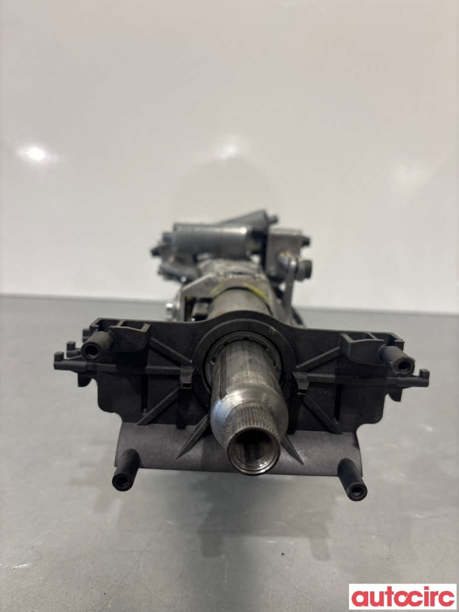 Rattaksel til BMW X5, 2013-2018 (F15) (F15) (BMW|32306868391)