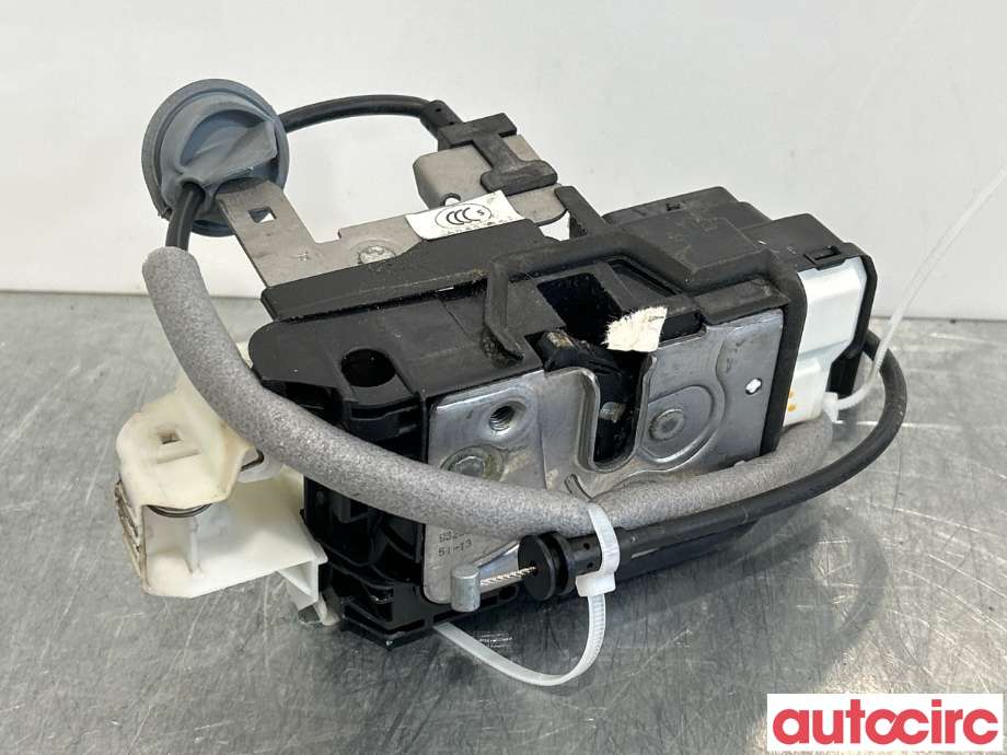 Låsekasse høyre bak til Volvo V40 2012-2019 (VOLVO|31440396|933399-107|31391829)
