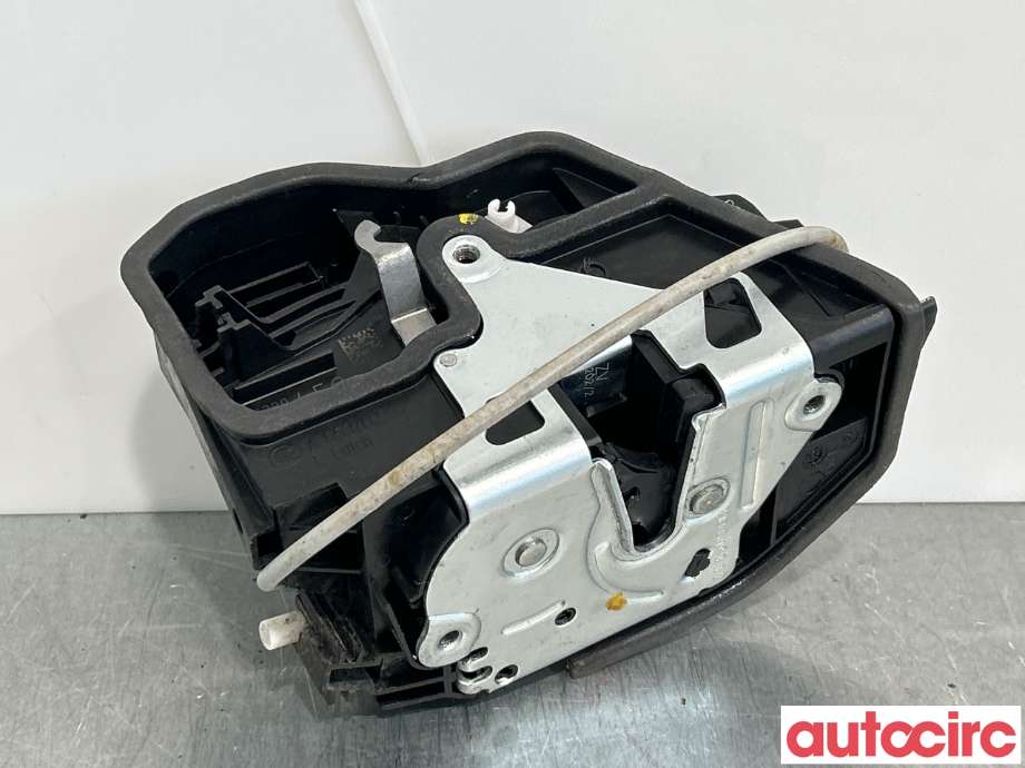 Låsekasse høyre foran til BMW 3-Serie 2012-2018 (F30/F31/F34) (F30/F31/F34) (BMW|51217229458||7229458)