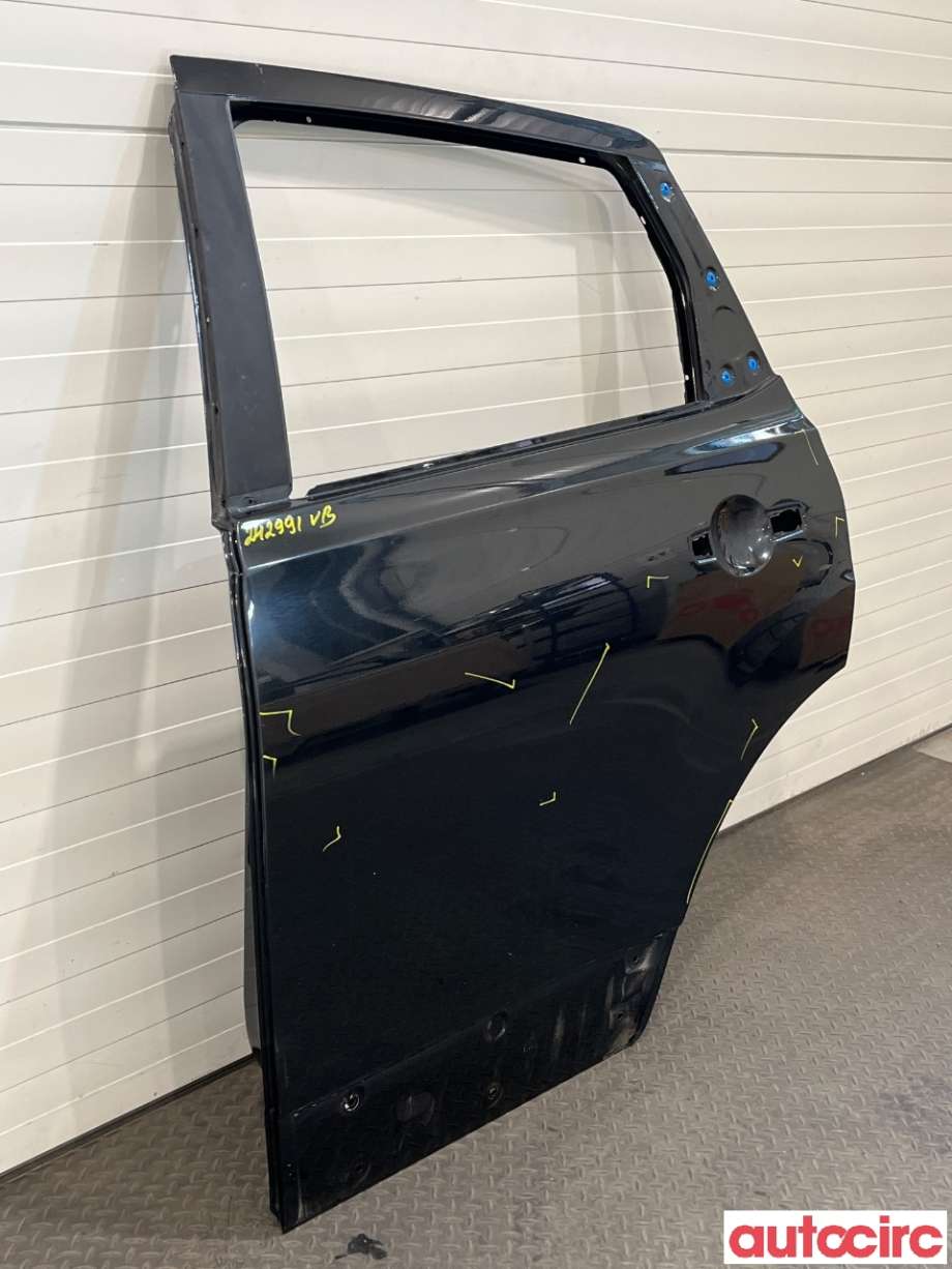 Dør venstre bak til Nissan Qashqai 2010-2014 (Type I, Fase 2) (NISSAN|H2101JD0M0|H2101JD0MC)