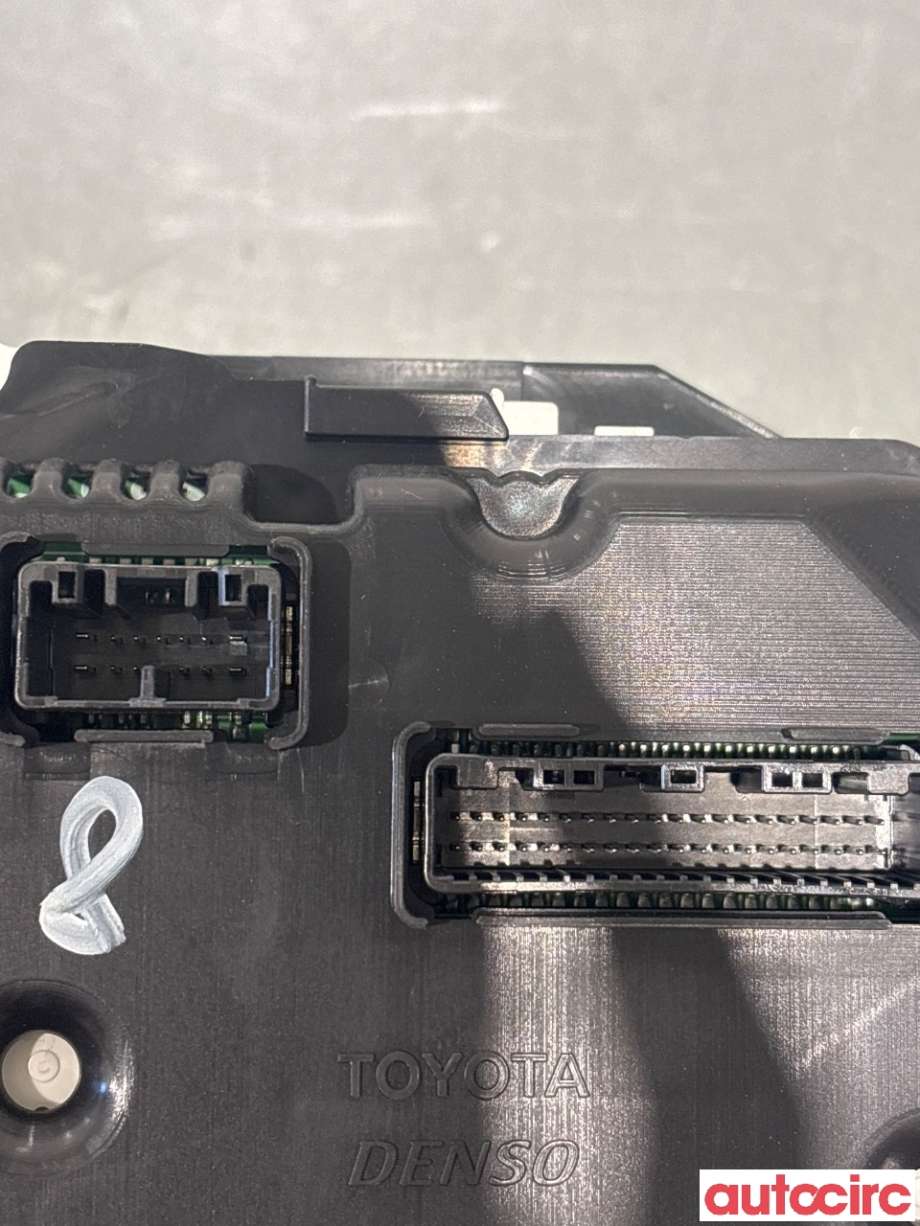 Instrumentpanel til Toyota RAV4 2013-2015 (Type IV, Fase 1)  (TOYOTA|8380042K51||83800-42K51)