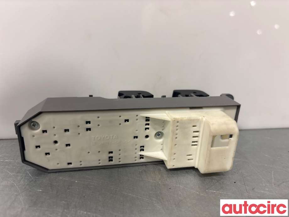Bryter ruteheis til Toyota RAV4 2013-2015 (Type IV, Fase 1) (TOYOTA|8482042210|)