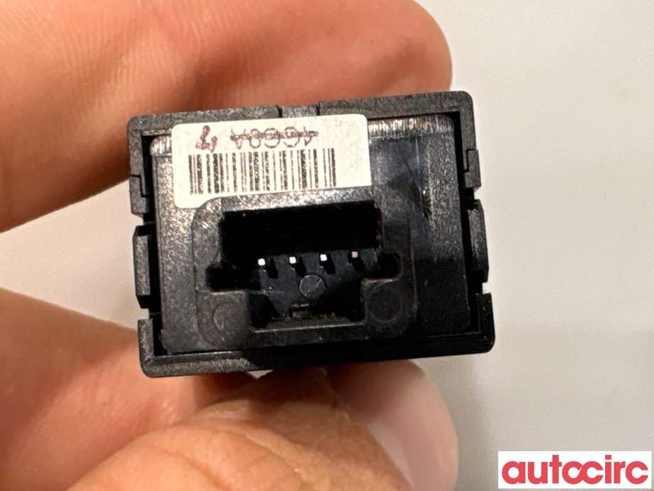 Bryter diverse til Nissan X-Trail 2014-2022 (T32) (T32) (NISSAN|251904CC0A|)