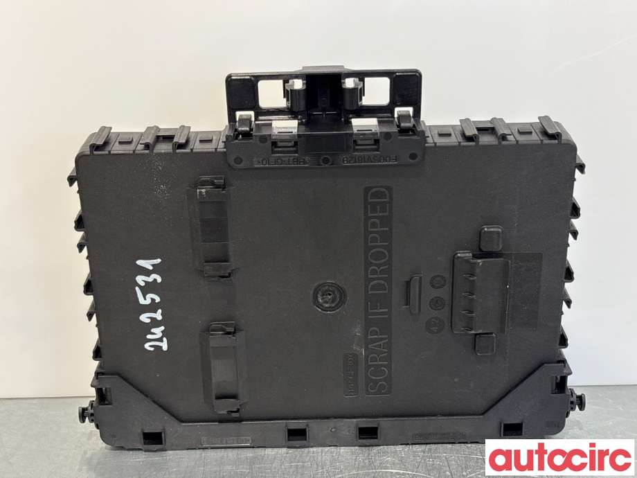 Sikringsboks til Ford Focus 2018-->> (Type IV)  (FORD|2544969|F005V02945|JX6T-15604-BCG)