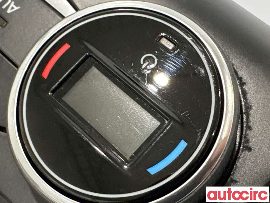 Varmeapparat betjening til Ford Focus 2018-->> (Type IV) (FORD|2470629|90026-185|JX7T-18C612-HC)