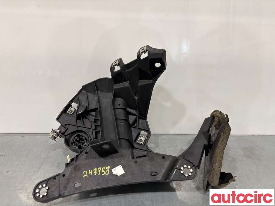 Diverse deler til BMW X5 2013-2018 (F15) (F15) (BMW|51647294543|)