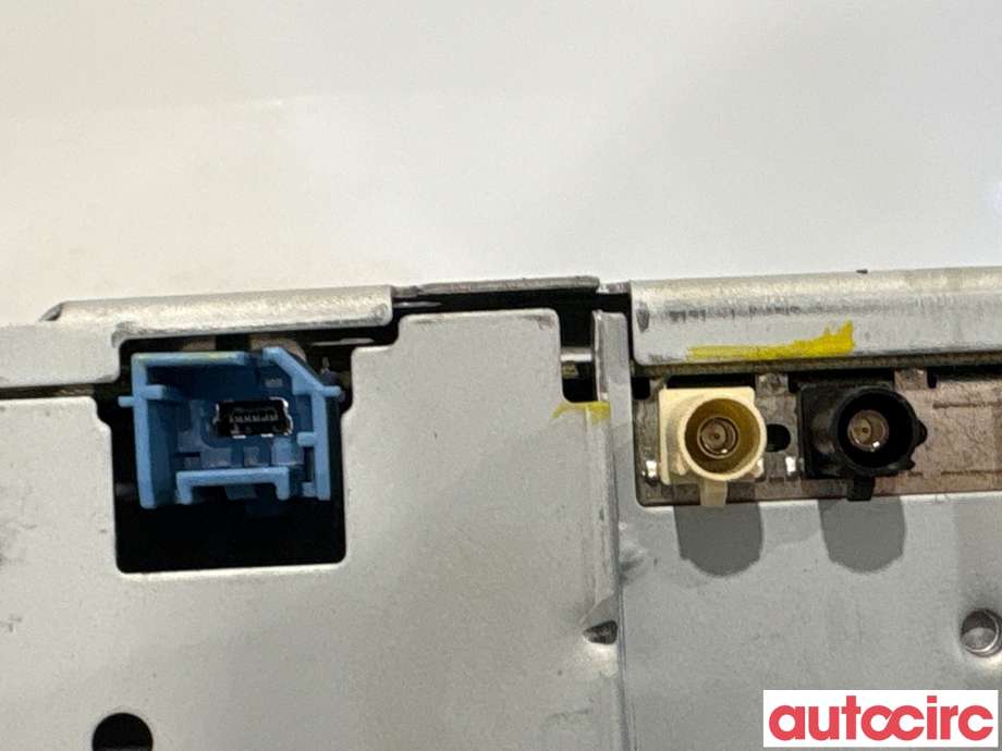 Bilstereo navigasjon til Ford Focus 2018-->> (Type IV)  (FORD|2425980|DABAHU001|JX71-18C815-ZAU)