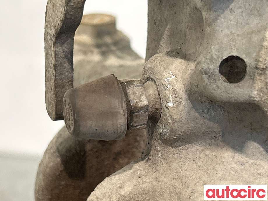 Bremsecaliper høyre bak til Toyota Auris 2013-2015 (Type II, Fase 1) (TOYOTA|4783002261|4783002260|)