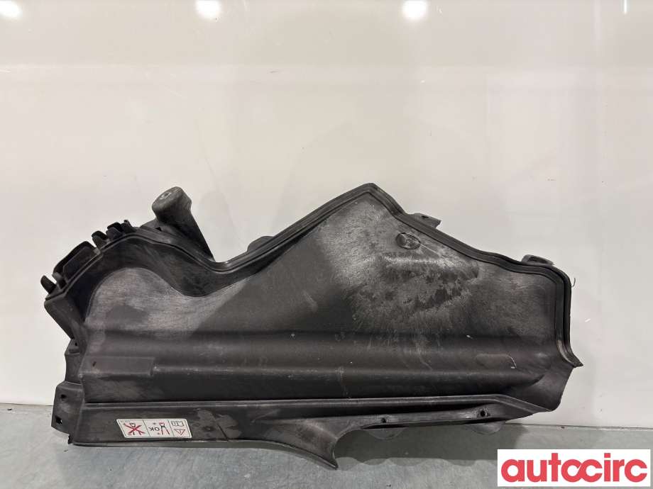 Diverse deler til BMW X5 2013-2018 (F15) (F15) (BMW|51717309205|)