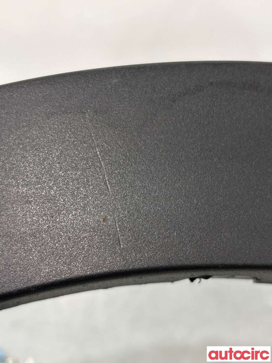 Hjulbuelist venstre bak til BMW X5 2007-2013 (E70) (E70) (BMW|51777158425|)