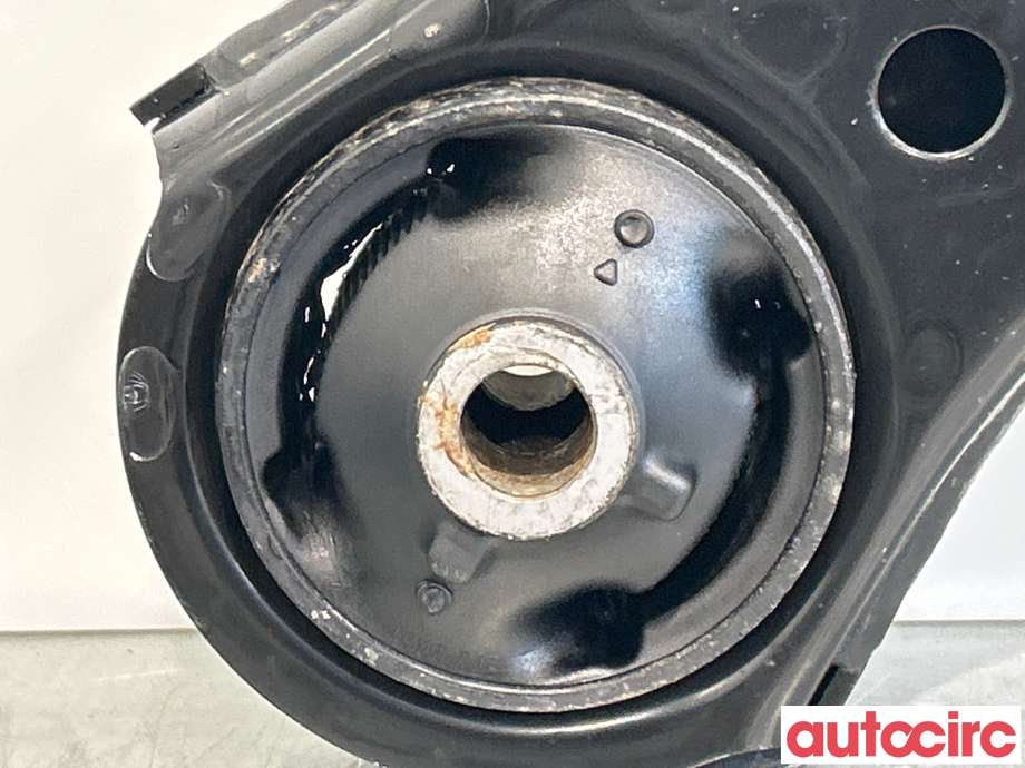 Bærebru venstre foran nedre til Toyota RAV4 2019-->> (Type V) (TOYOTA|4806942070|)