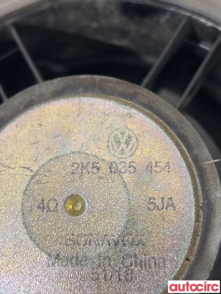 Bilstereo høyttaler til VW Caddy 2015-2020 (Type III, Fase 3)  (VOLKSWAGEN|2K5035454|)