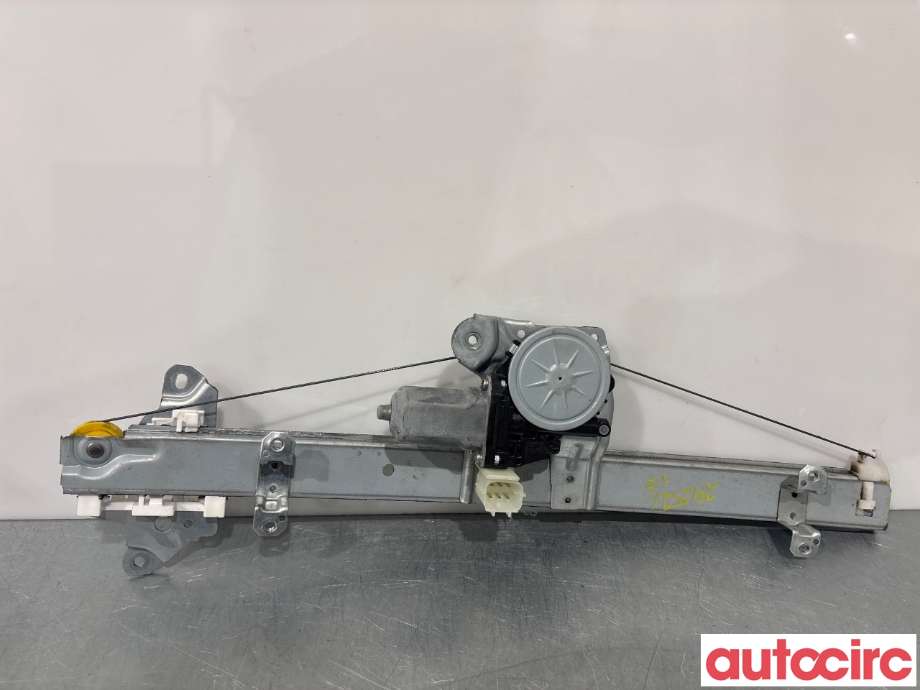 Ruteheis venstre foran til Nissan X-Trail, 2014-2022 (T32) (T32) (NISSAN|807216FR0A)