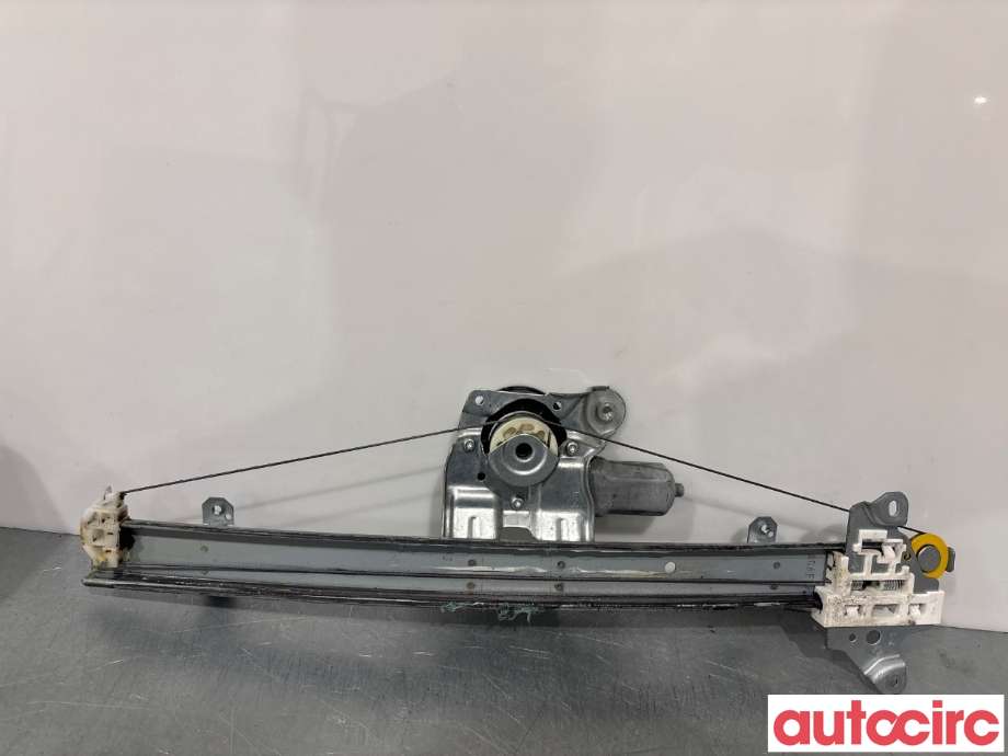 Ruteheis venstre foran til Nissan X-Trail 2014-2022 (T32) (T32) (NISSAN|807216FR0A|)
