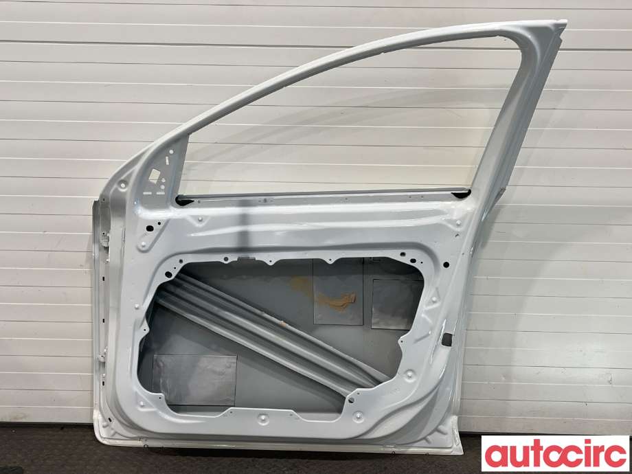 Dør høyre foran til Volvo XC60 2008-2013 (Type I, Fase 1)  (VOLVO|31457679)