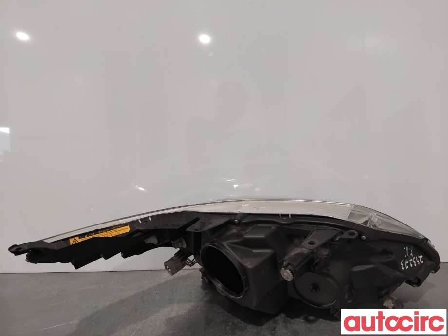 Frontlykt venstre xenon til Toyota Avensis 2009-2015 (Type III, Fase 1)  (TOYOTA|8117005370|)