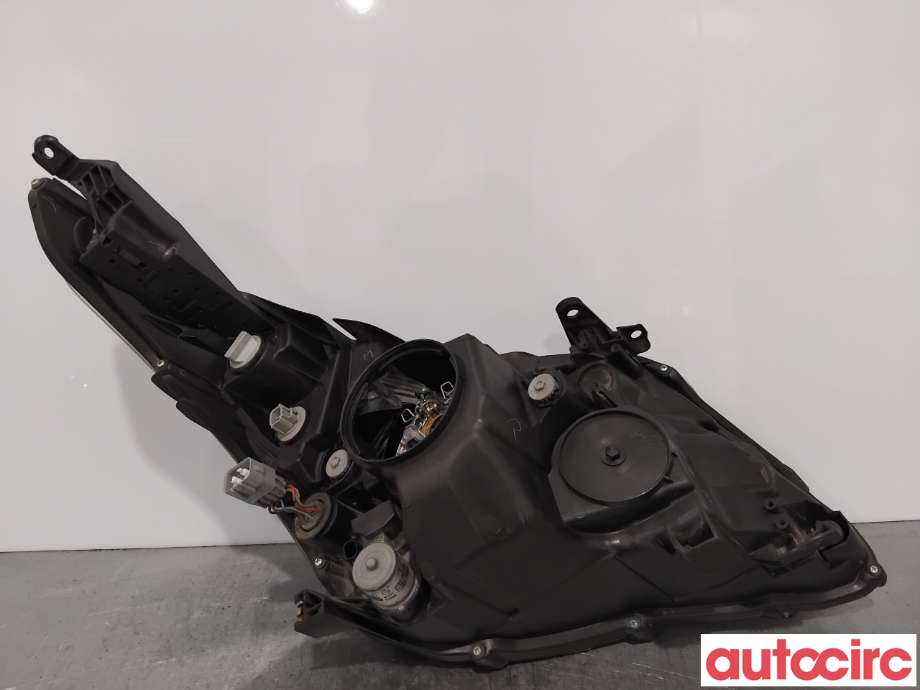 Frontlykt venstre xenon til Toyota Avensis 2009-2015 (Type III, Fase 1)  (TOYOTA|8117005370|)