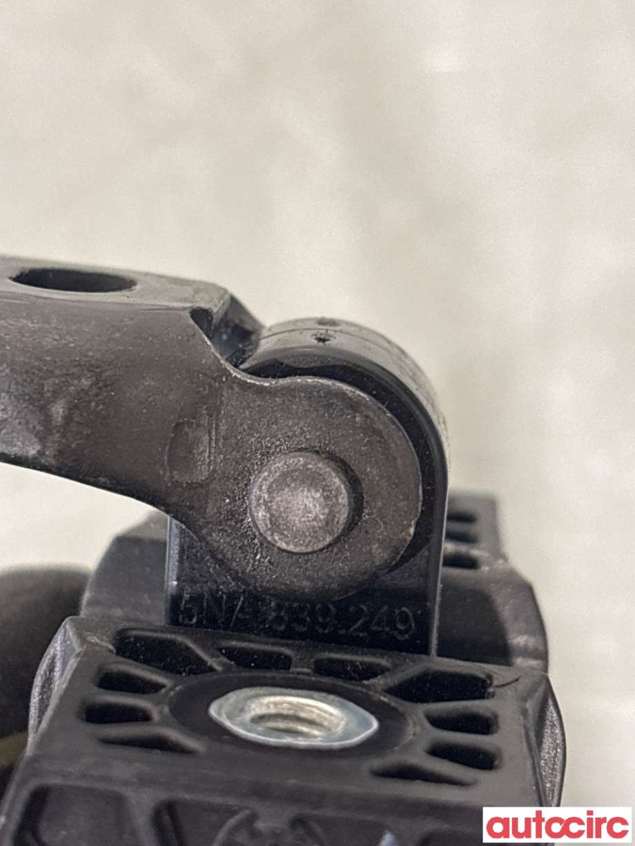 Dørstopper til VW Tiguan 2016-2020 (Type II, Fase 1)  (VOLKSWAGEN|5NA839249|)
