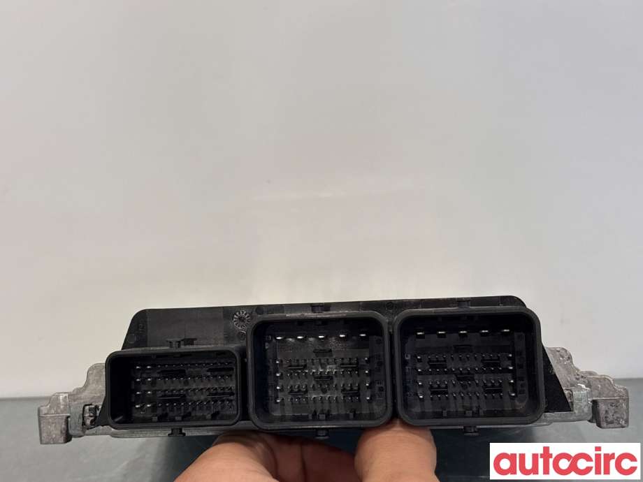 Styreenhet motor til Volvo V40 2012-2019  (VOLVO|36000608|S180134103|31355712)