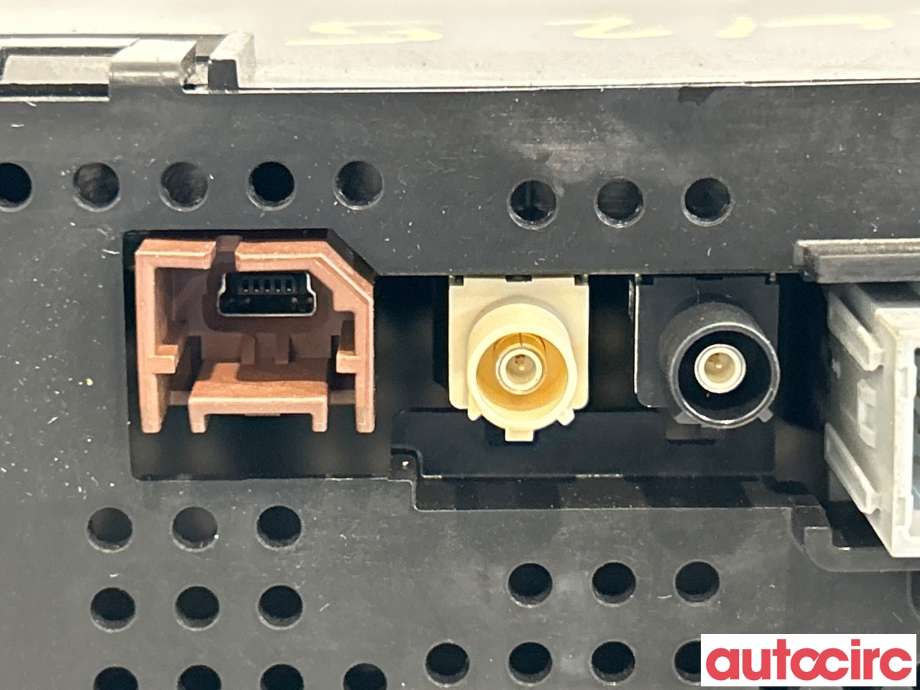 Bilstereo til Chevrolet Silverado 2014-2018 (GMC||812425551|23402904)