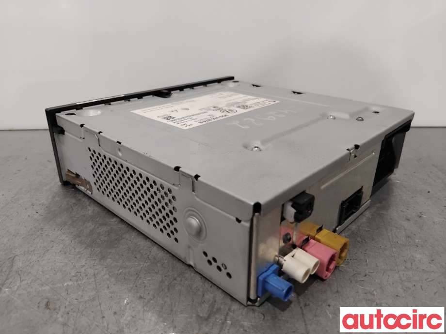 Bilstereo navigasjon til VW Tiguan 2016-2020 (Type II, Fase 1) (VOLKSWAGEN|3Q0035874BX|28549512|3Q0035874B)
