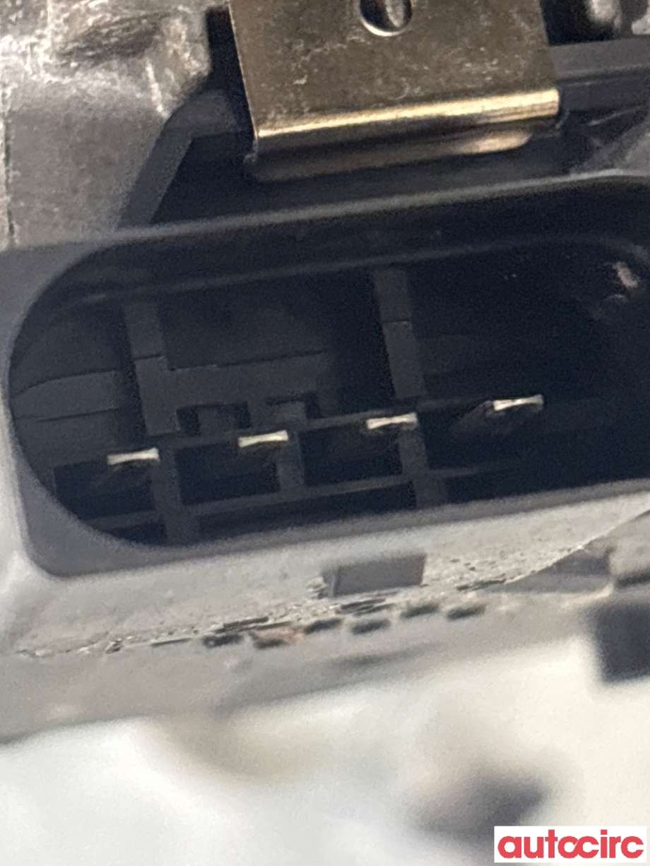 Viskermotor frontrute til Volvo V40 2012-2019  (VOLVO|31378574|1397220628)