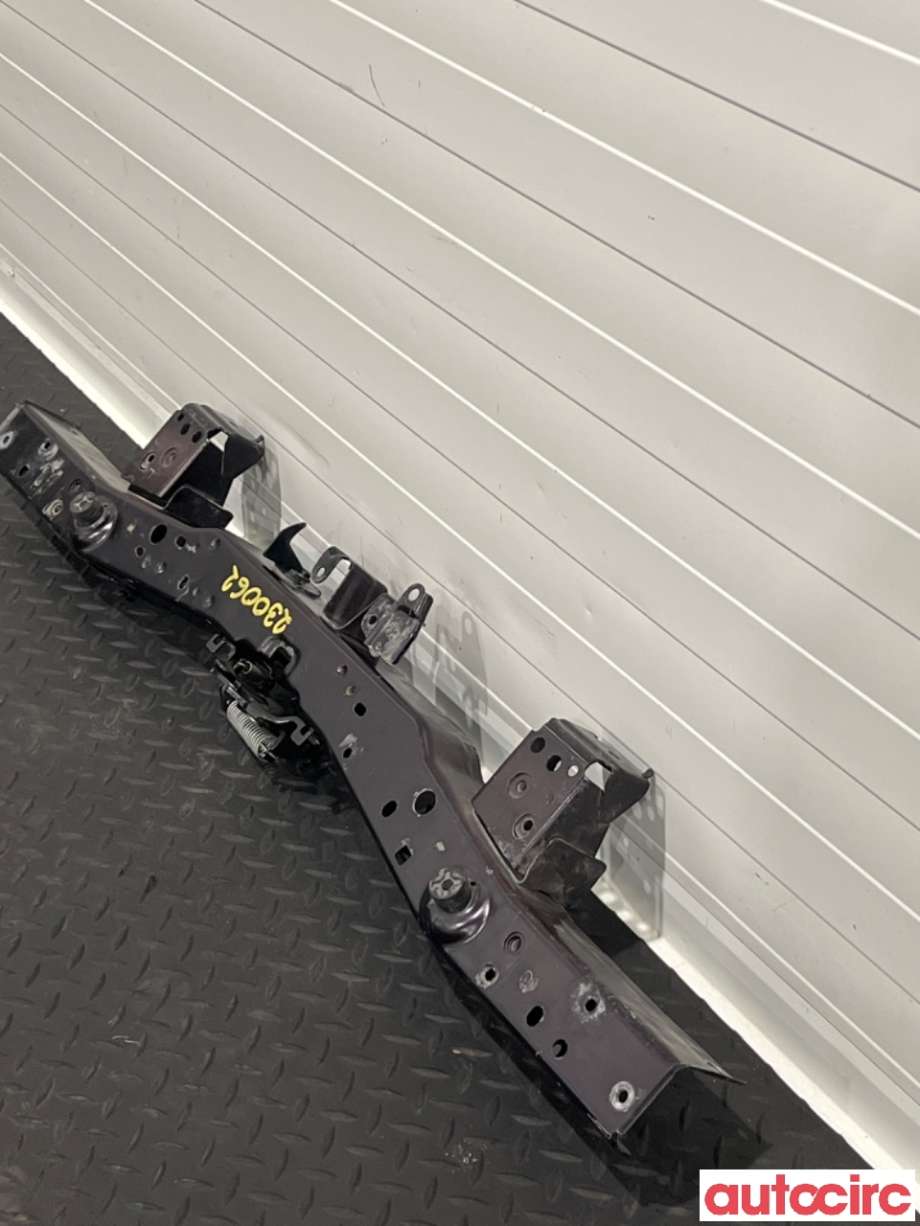 Frontplate øvre til Toyota Prius +7 2012-2020 (Type III) (stasjonsvogn) (stasjonsvogn) (TOYOTA|5320872010|)
