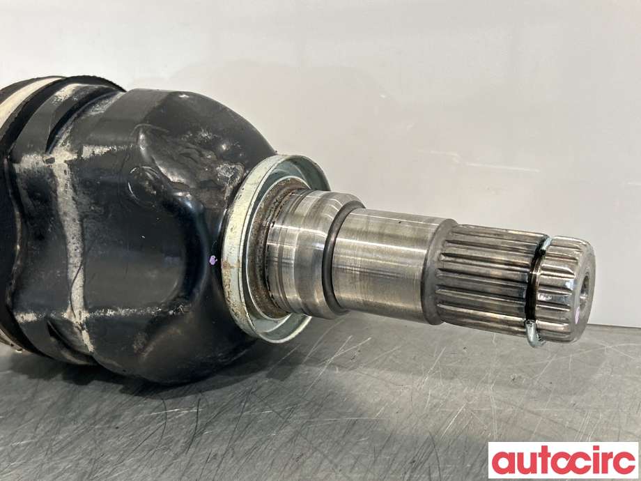 Drivaksel venstre foran, elbil til Toyota Yaris 2014-2020 (Type III, Fase 2) (TOYOTA|434200D411||43420-0D411)