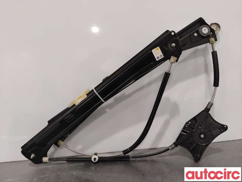Ruteheis til VW Tiguan, 2016-2020 (Type II, Fase 1) (VOLKSWAGEN|5NA837462A)