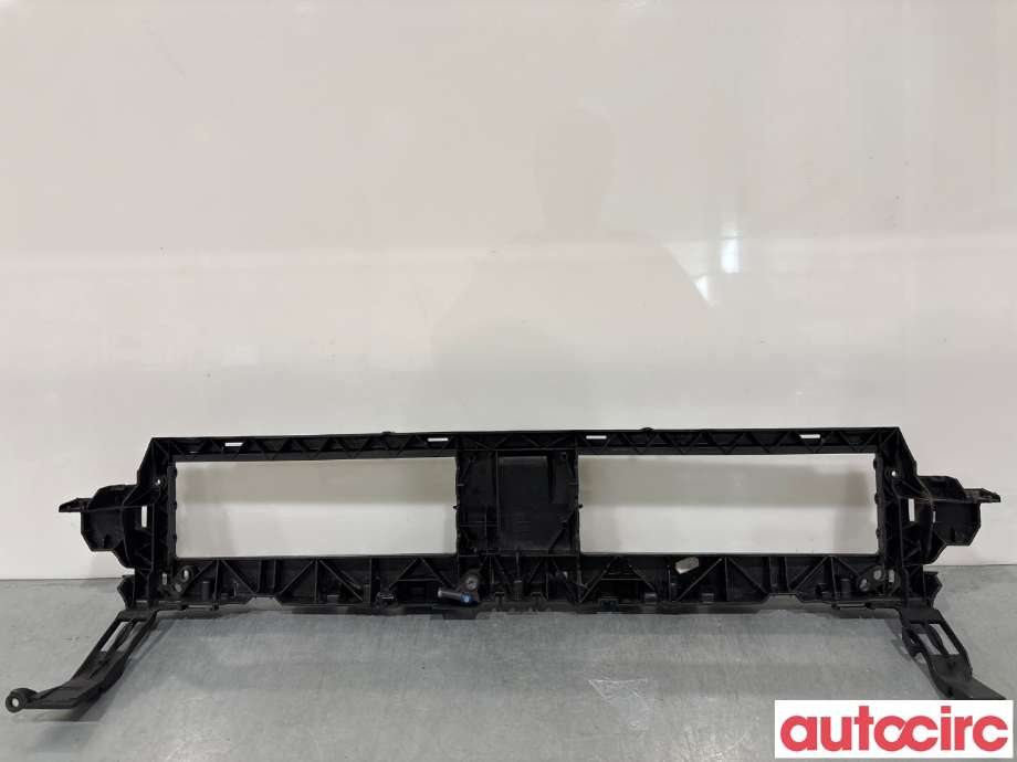 Frontplate øvre til Audi A4 2015-2019 (Type V, Fase 1) (B9) (B9) (AUDI|8W0807771)