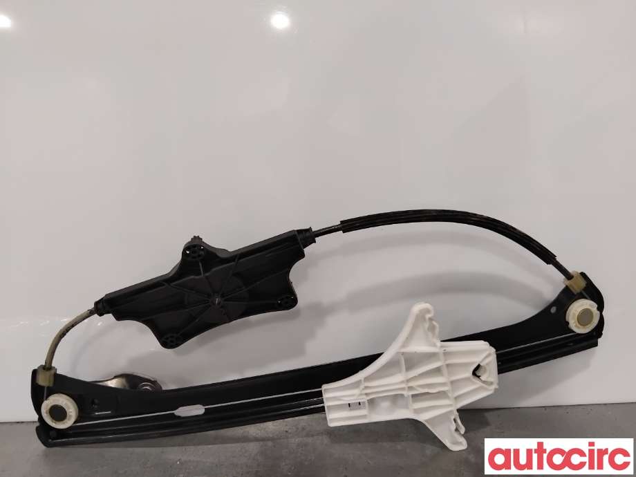 Ruteheis til VW Passat 2015-2019 (Fase 1) (B8) (B8) (VOLKSWAGEN|3G9839462B|C20657-100|3G9839462A)