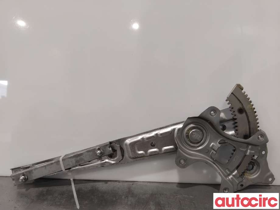 Ruteheis til Nissan X-Trail 2014-2022 (T32) (T32) (NISSAN|827204CA0A||827206FR0A)