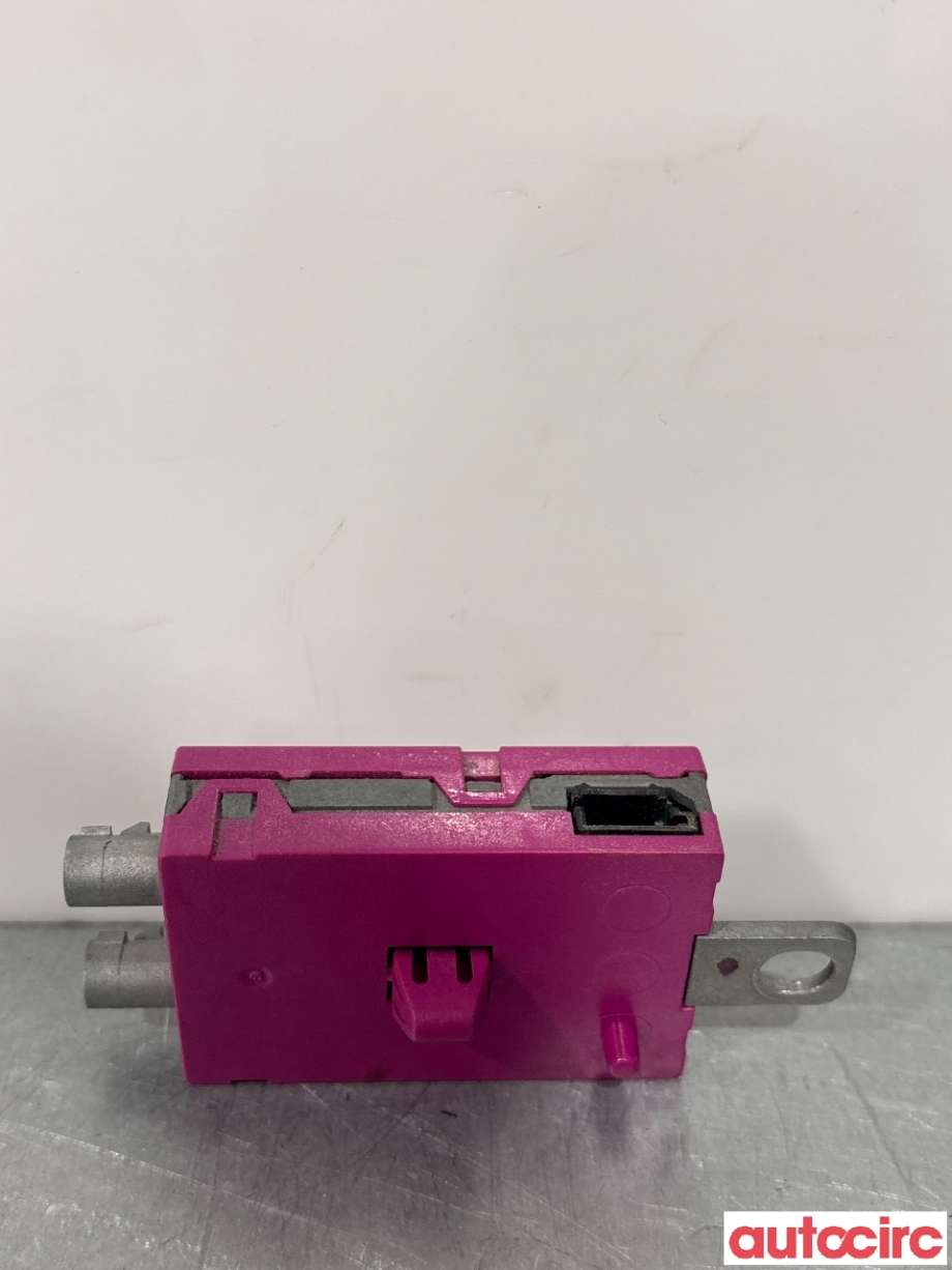 Antenne forsterker til Volvo V60/V60 CC 2013-2018 (Type I, Fase 2)  (VOLVO|30761707|)